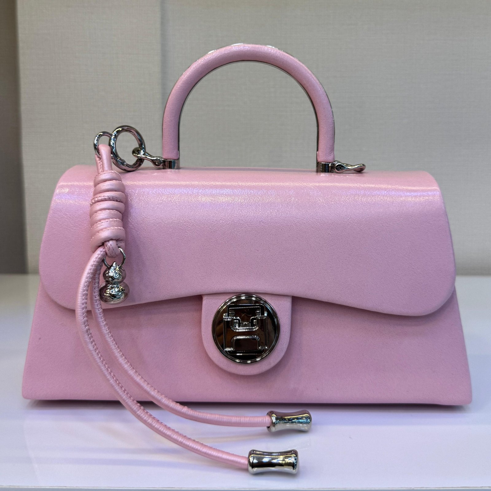 IMG-20260828-WA0091 Elegant Pink Women’s Handbag – Chic Luxury Top Handle Shoulder Bag - Image 1